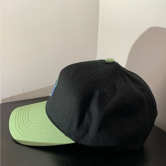 Hat - Picture 4 of 5